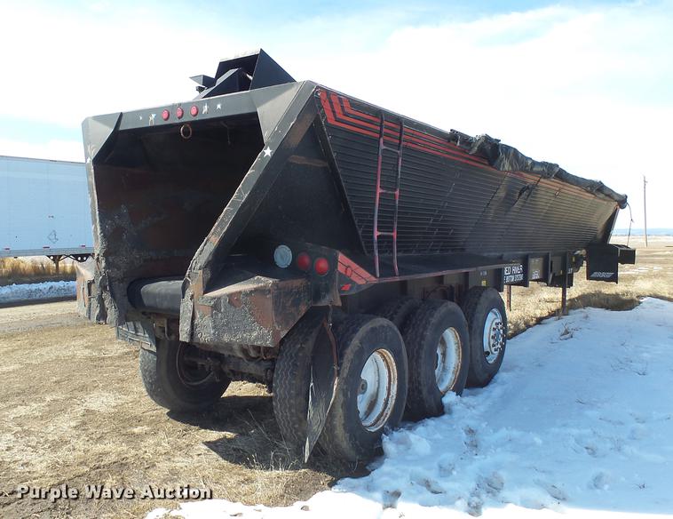 image for item DX9049 1991 Red River LB240 live bottom trailer