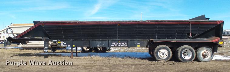 image for item DX9049 1991 Red River LB240 live bottom trailer