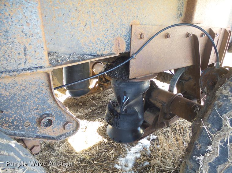 image for item DX9049 1991 Red River LB240 live bottom trailer