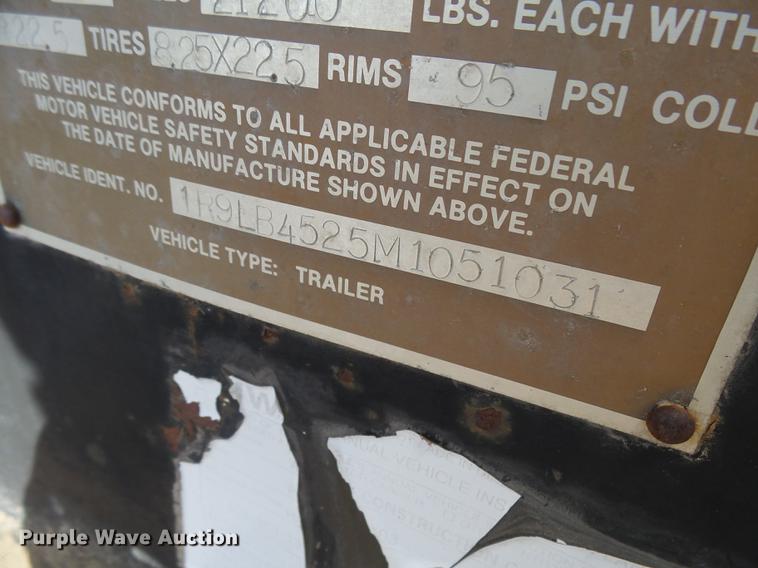 image for item DX9049 1991 Red River LB240 live bottom trailer