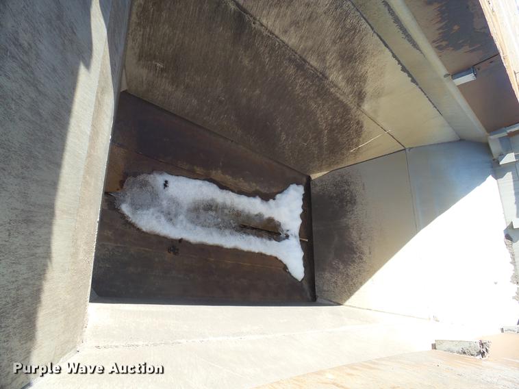 image for item DX9061 1985 Trail King PD60-4443 bottom dump trailer