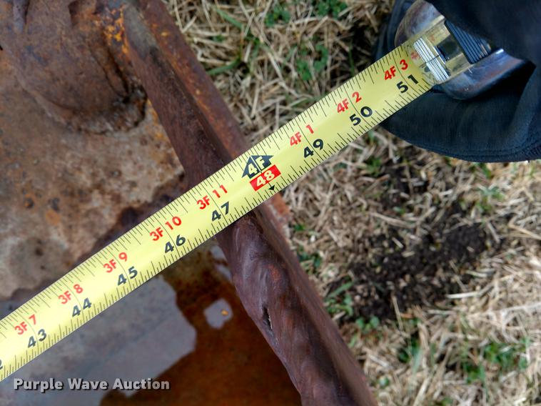 image for item DZ9137 Komatsu 48"W excavator bucket