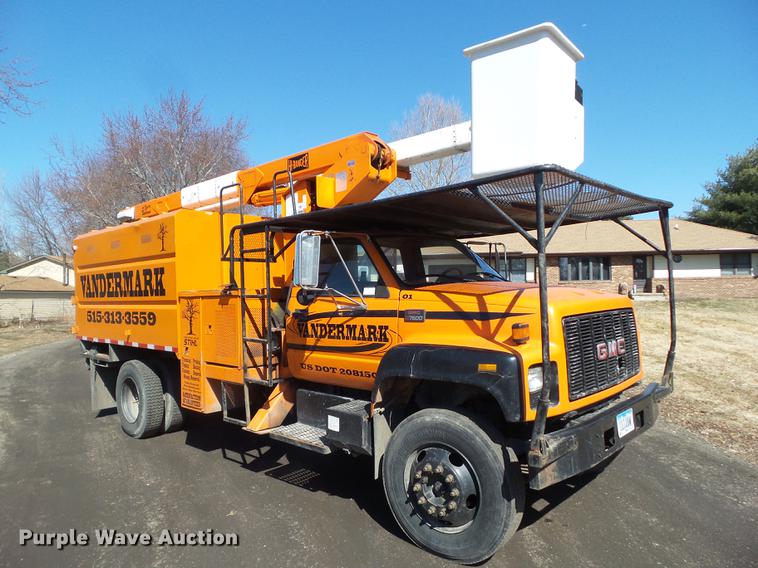 image for item DZ9277 2000 GMC C7500 bucket truck