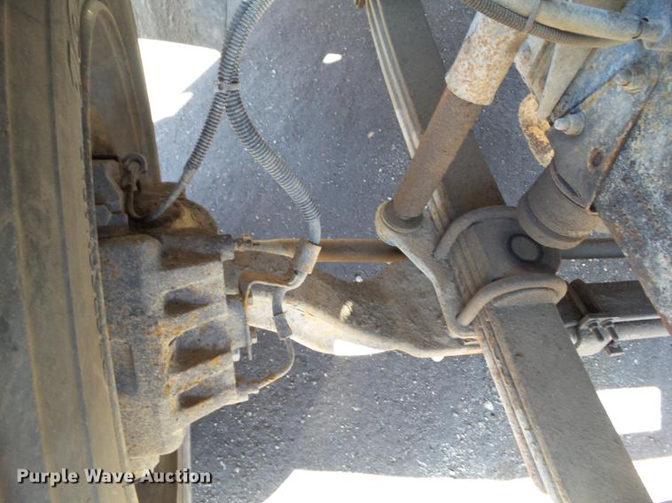 image for item DZ9277 2000 GMC C7500 bucket truck