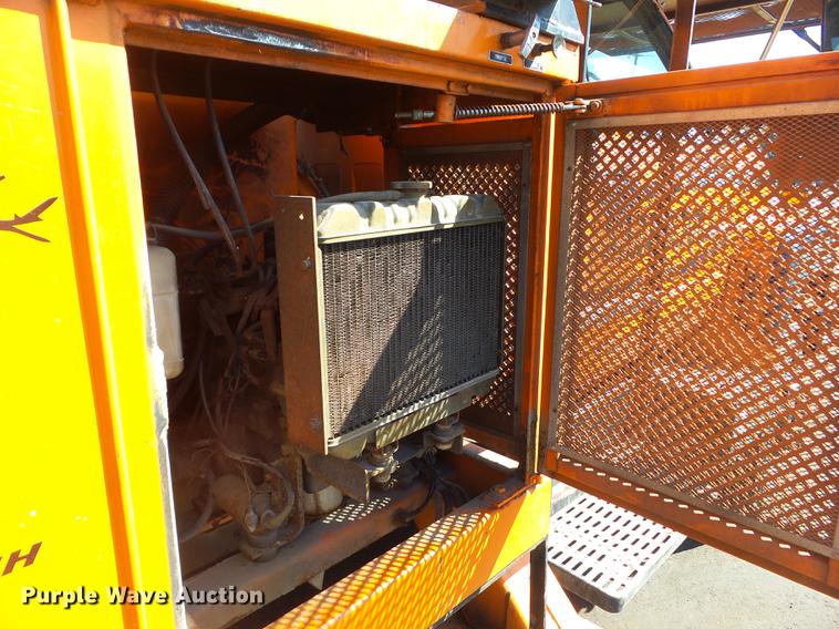 image for item DZ9277 2000 GMC C7500 bucket truck