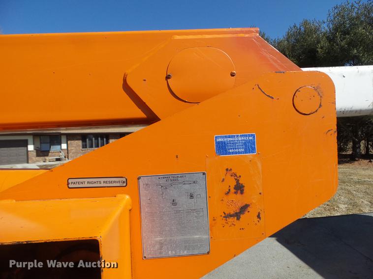 image for item DZ9277 2000 GMC C7500 bucket truck