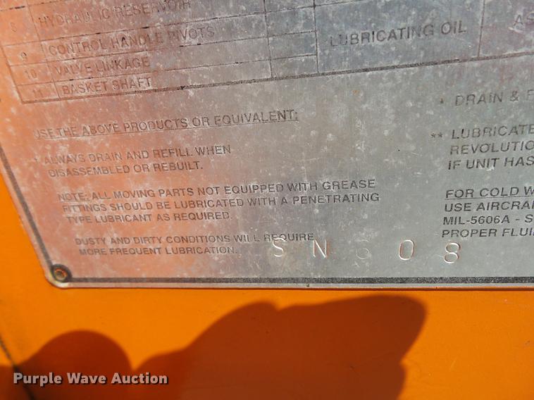 image for item DZ9277 2000 GMC C7500 bucket truck