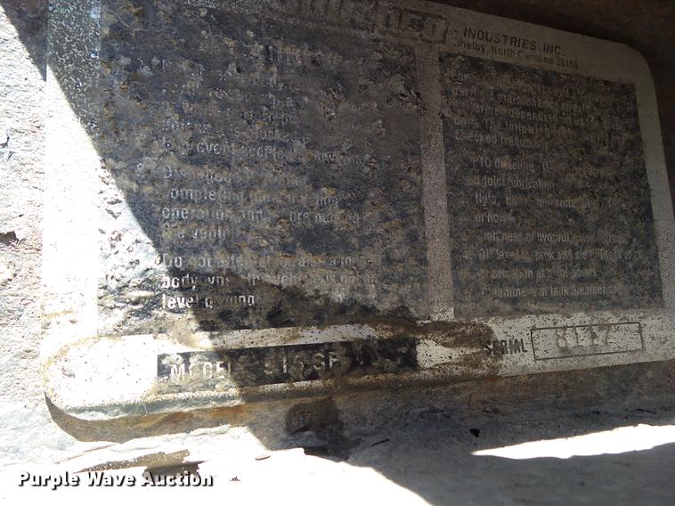 image for item DZ9277 2000 GMC C7500 bucket truck