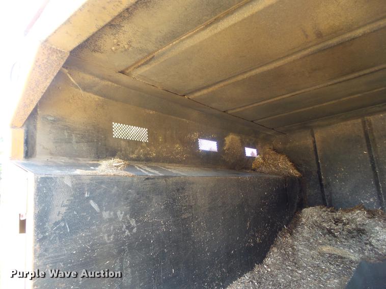 image for item DZ9277 2000 GMC C7500 bucket truck