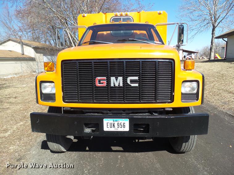image for item DZ9278 1998 GMC C6500 chip bed truck