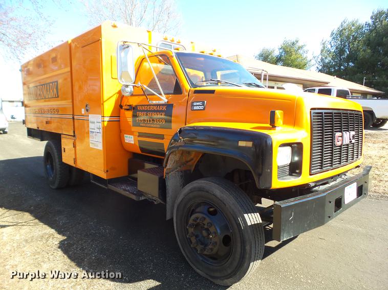 image for item DZ9278 1998 GMC C6500 chip bed truck