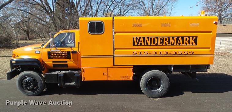 image for item DZ9278 1998 GMC C6500 chip bed truck