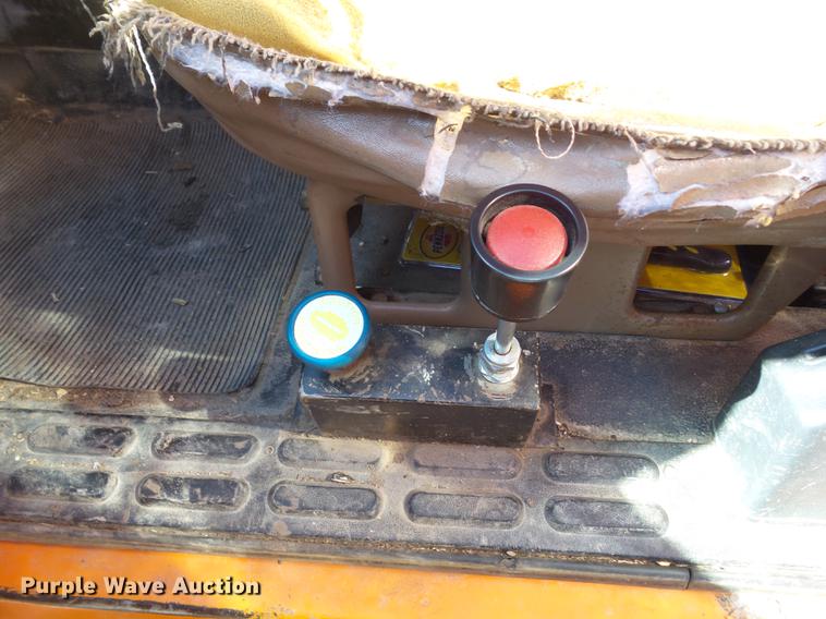 image for item DZ9278 1998 GMC C6500 chip bed truck