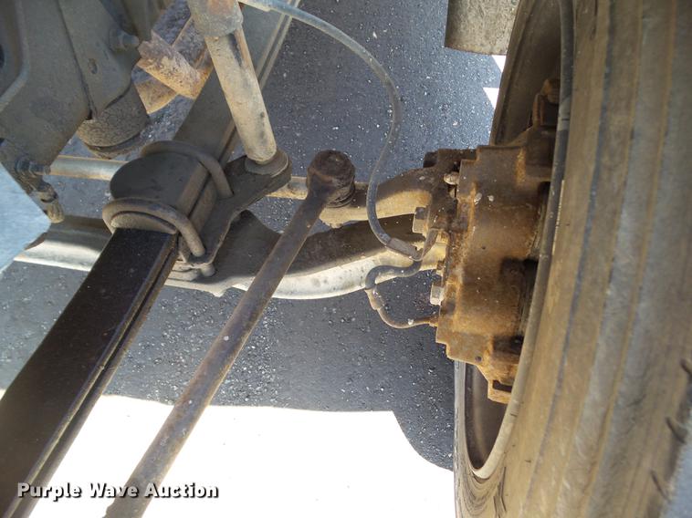 image for item DZ9278 1998 GMC C6500 chip bed truck