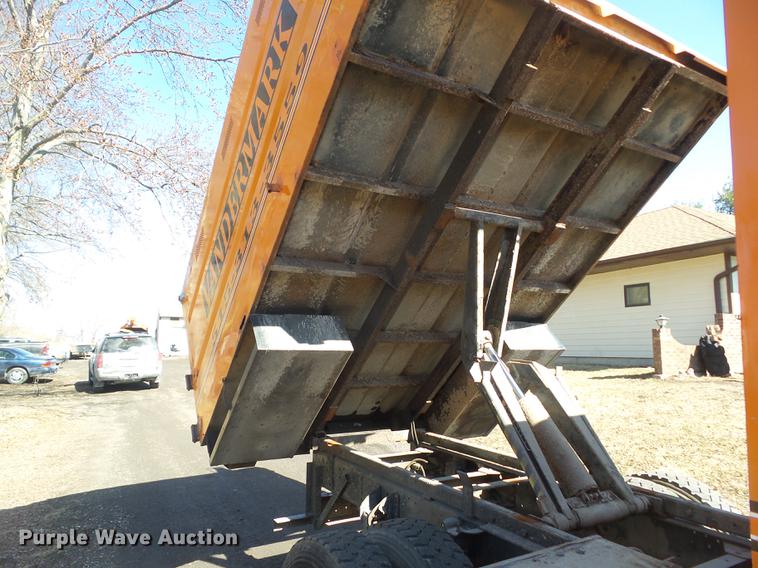 image for item DZ9278 1998 GMC C6500 chip bed truck