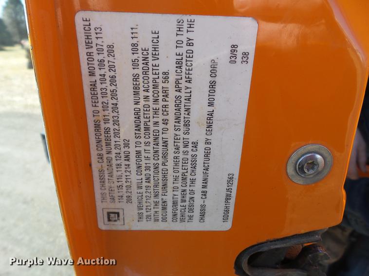 image for item DZ9278 1998 GMC C6500 chip bed truck