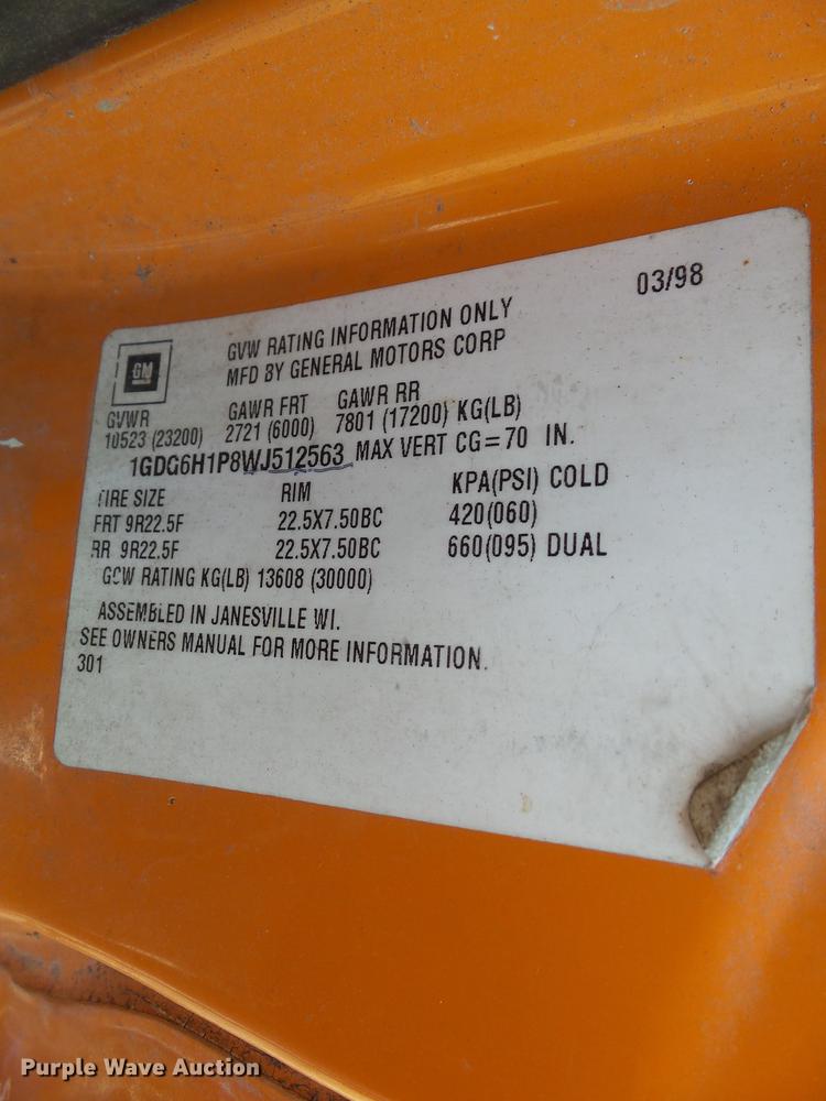 image for item DZ9278 1998 GMC C6500 chip bed truck