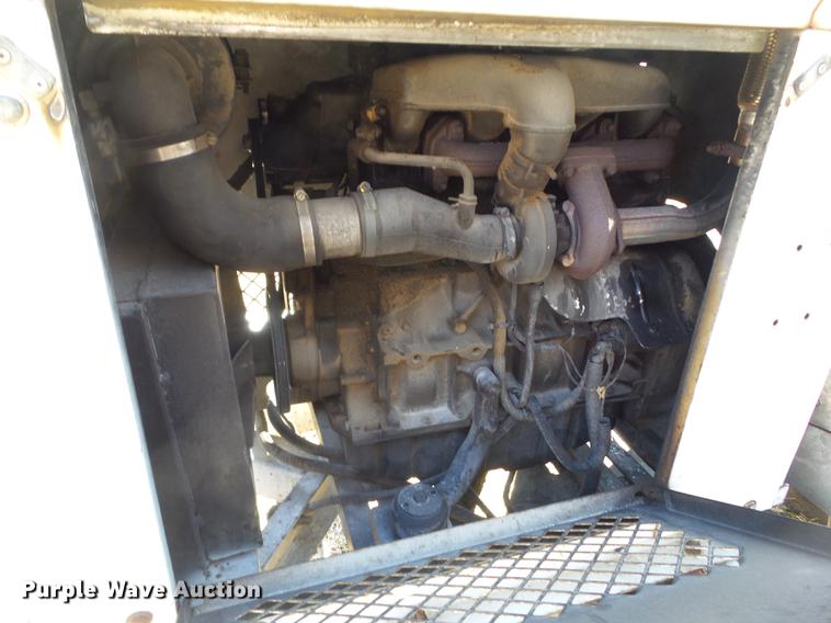 image for item DZ9279 2002 Wood Chuck W/C-17 wood chipper