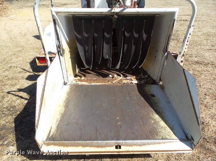 image for item DZ9279 2002 Wood Chuck W/C-17 wood chipper