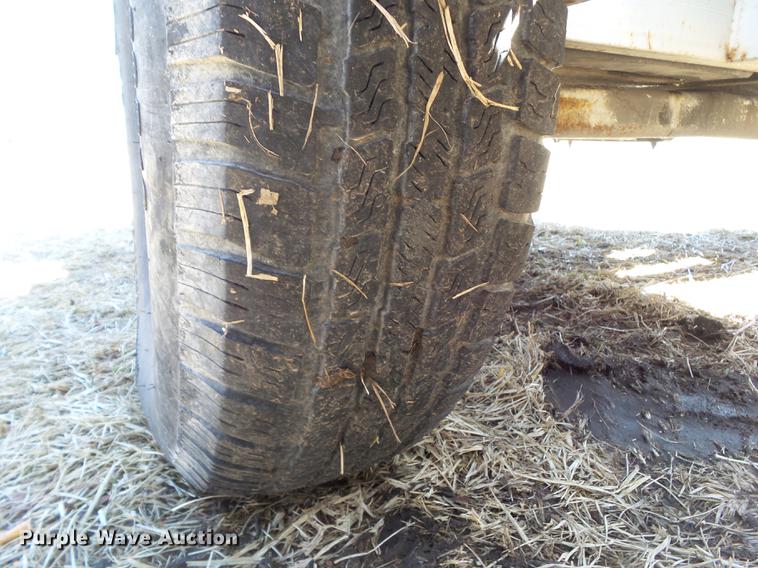 image for item DZ9279 2002 Wood Chuck W/C-17 wood chipper