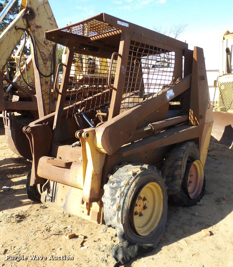 image for item DZ9757 Case 1840 skid steer