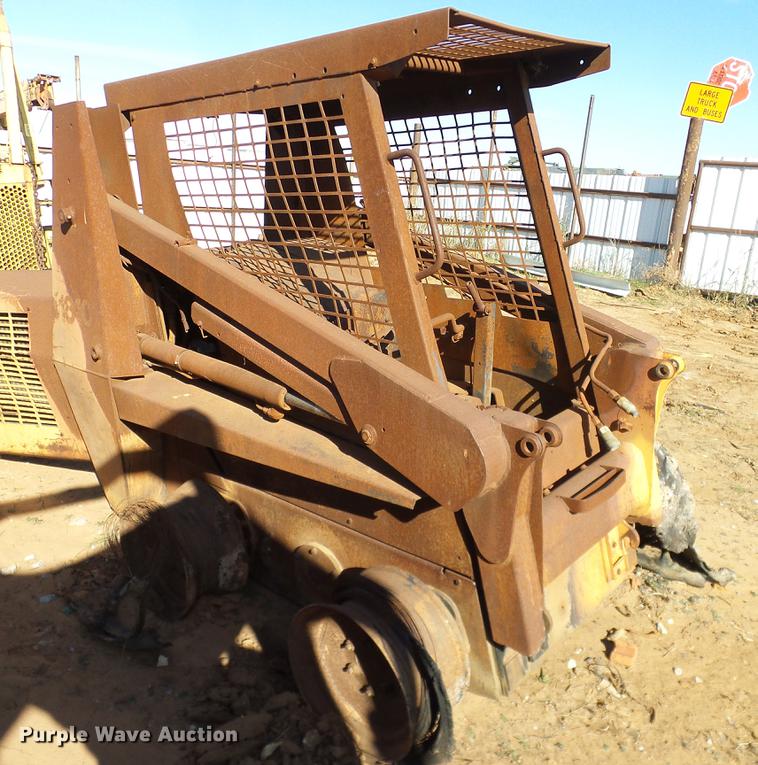 image for item DZ9757 Case 1840 skid steer