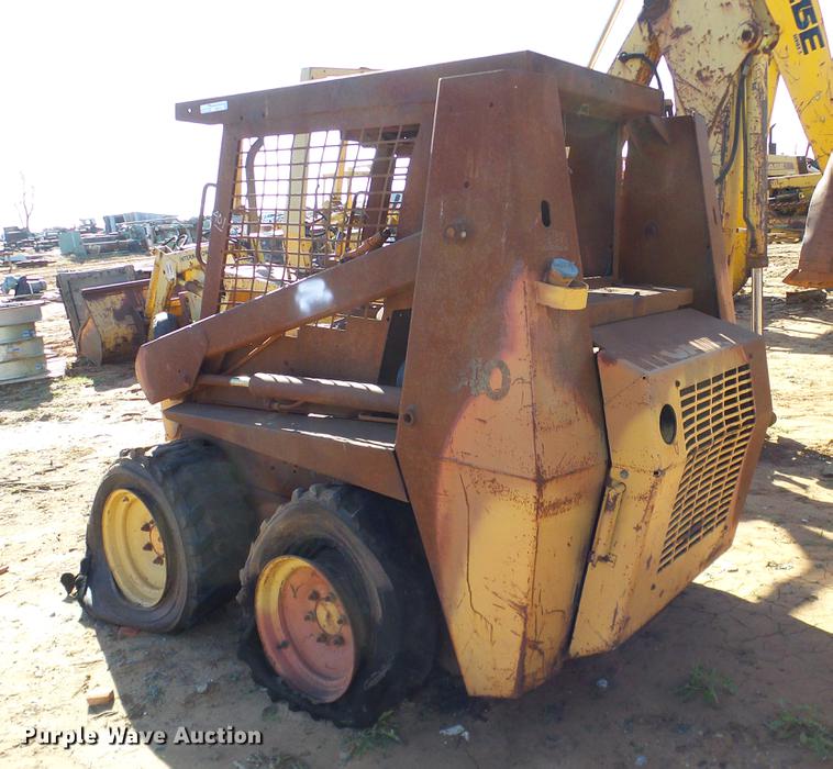 image for item DZ9757 Case 1840 skid steer