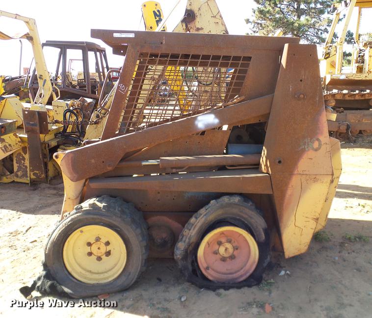 image for item DZ9757 Case 1840 skid steer