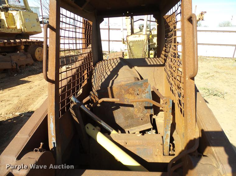 image for item DZ9757 Case 1840 skid steer