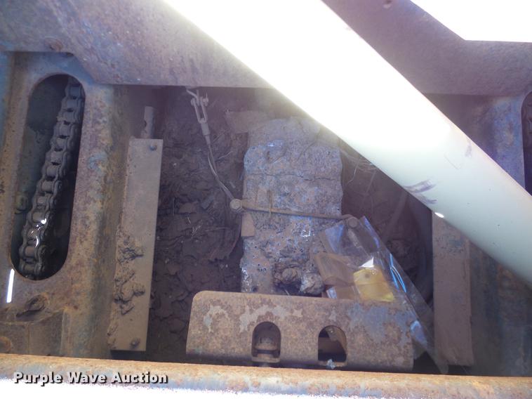 image for item DZ9757 Case 1840 skid steer