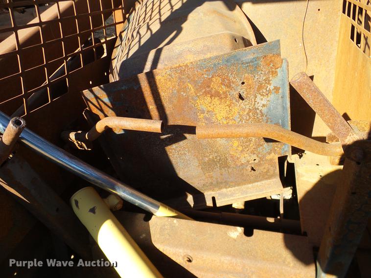 image for item DZ9757 Case 1840 skid steer