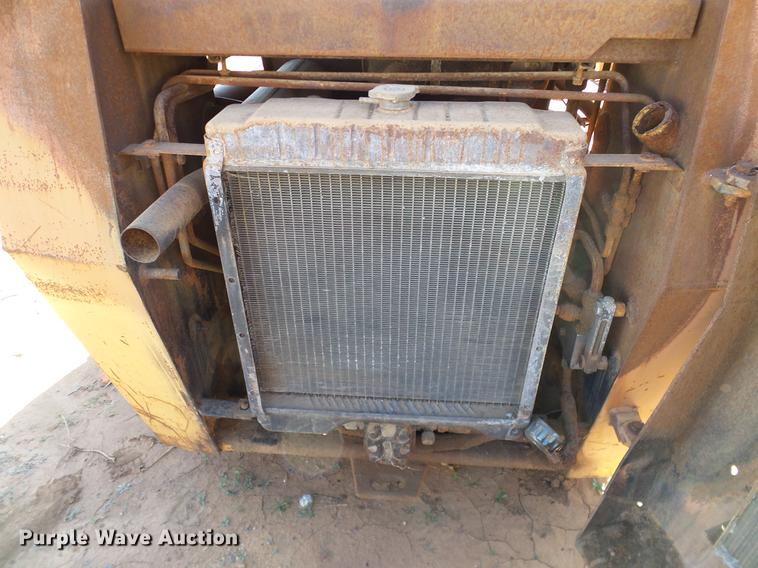 image for item DZ9757 Case 1840 skid steer