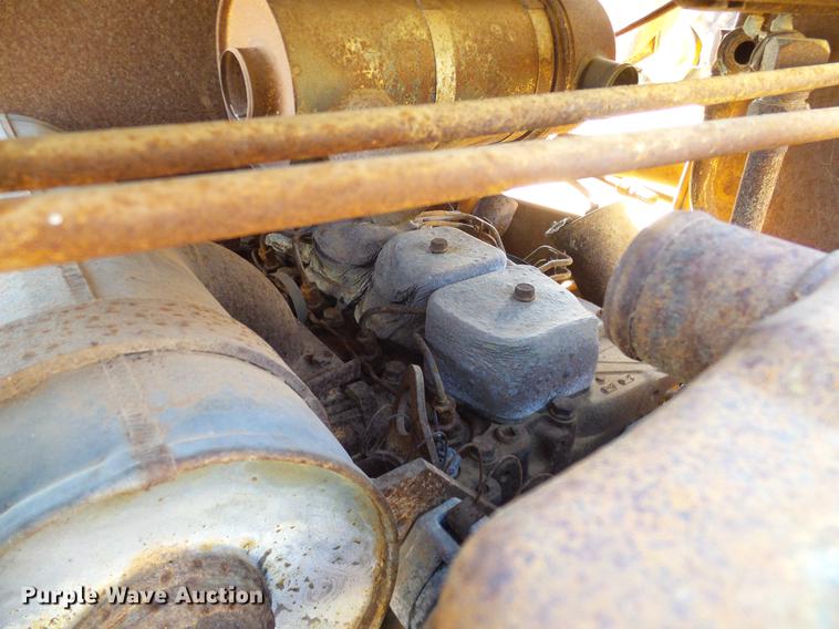 image for item DZ9757 Case 1840 skid steer