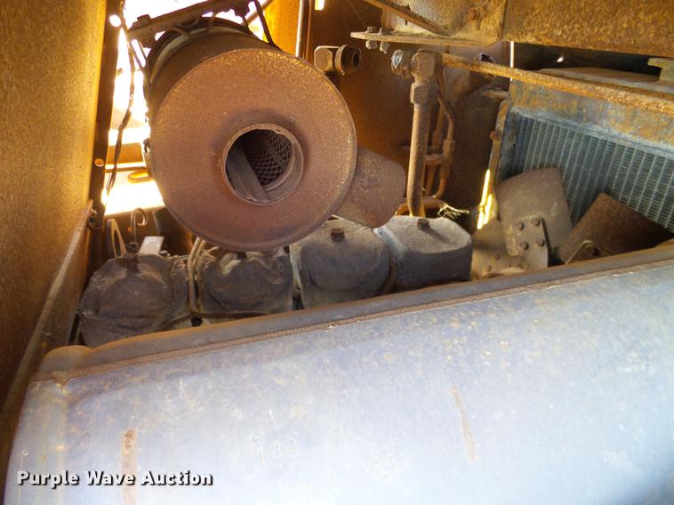 image for item DZ9757 Case 1840 skid steer