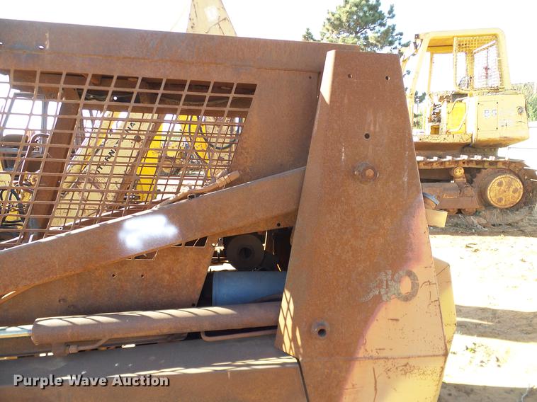 image for item DZ9757 Case 1840 skid steer