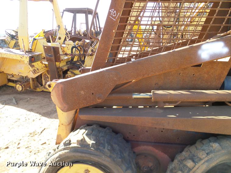 image for item DZ9757 Case 1840 skid steer