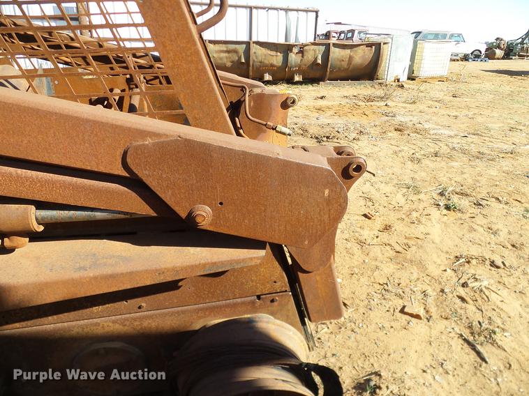 image for item DZ9757 Case 1840 skid steer