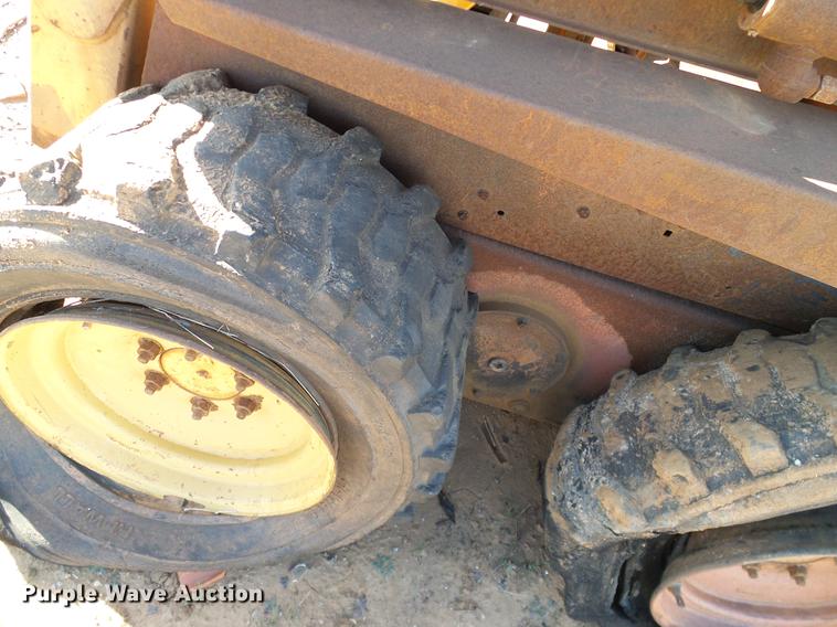 image for item DZ9757 Case 1840 skid steer