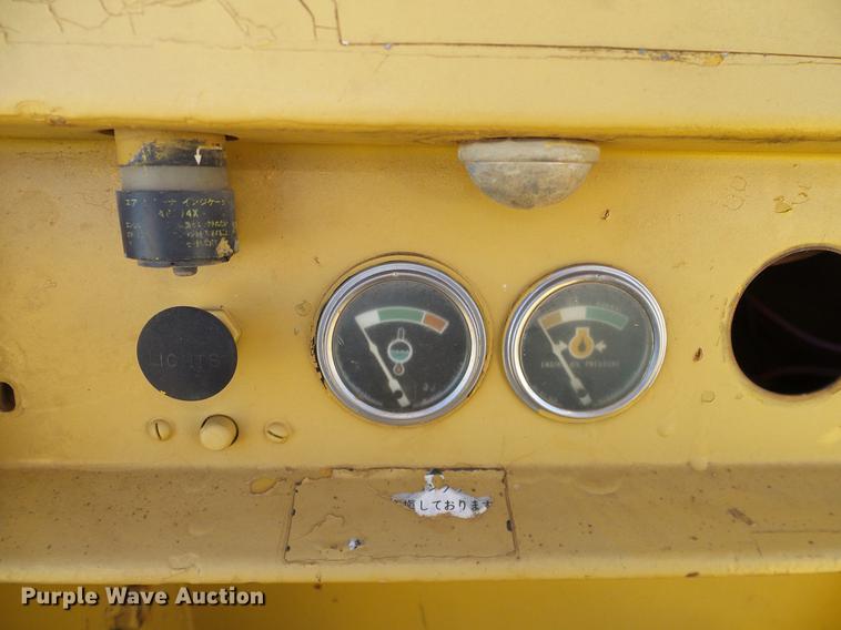 image for item DZ9758 Caterpillar D3 dozer