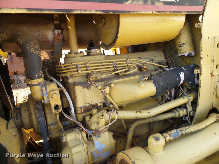 image for item DZ9758 Caterpillar D3 dozer