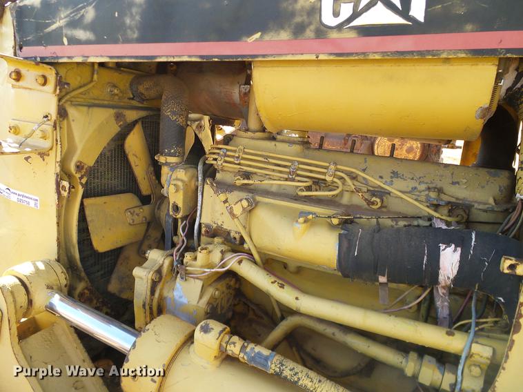 image for item DZ9758 Caterpillar D3 dozer
