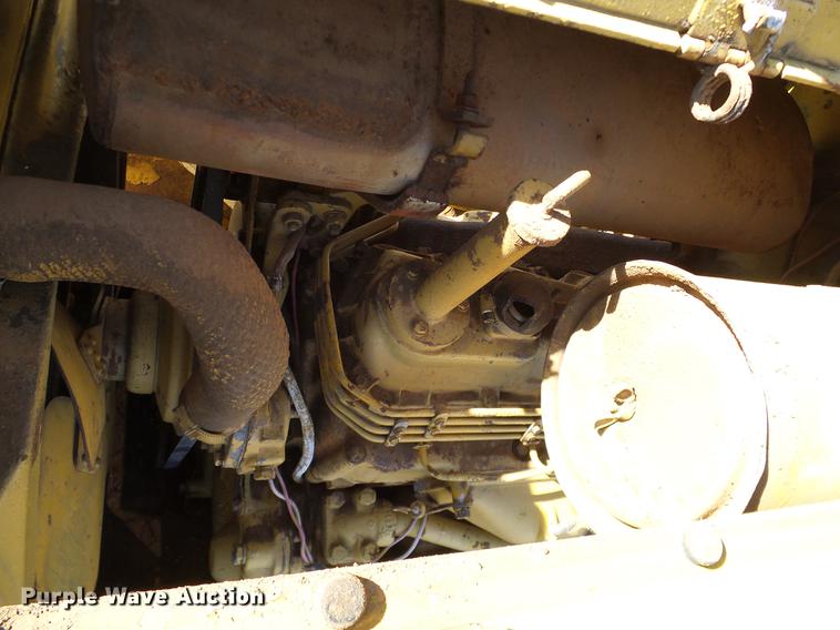 image for item DZ9758 Caterpillar D3 dozer