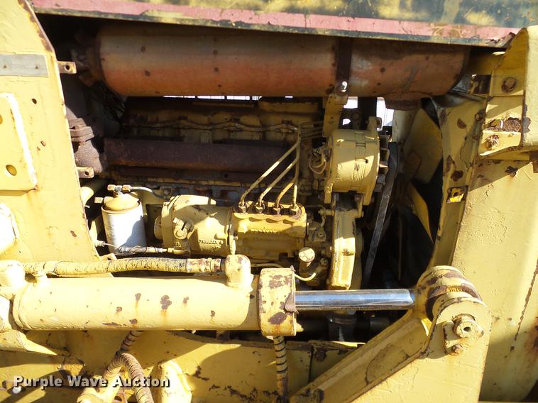 image for item DZ9758 Caterpillar D3 dozer