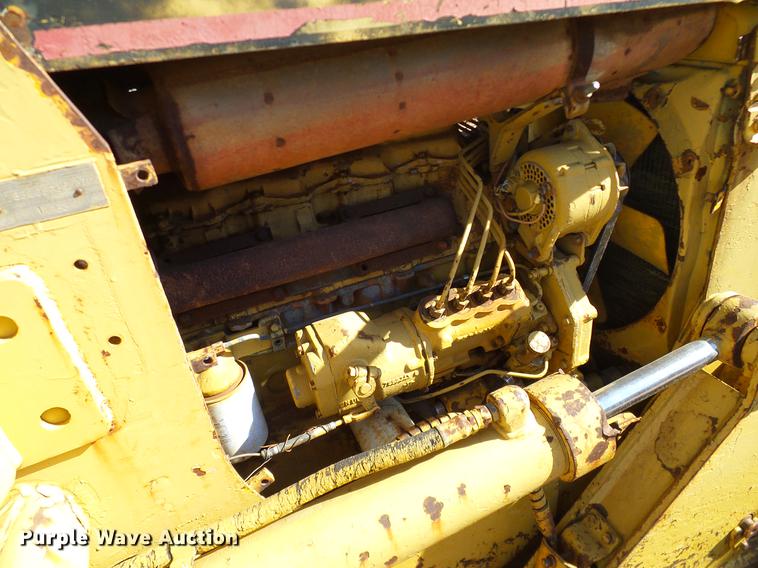 image for item DZ9758 Caterpillar D3 dozer