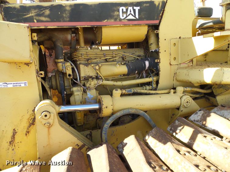 image for item DZ9758 Caterpillar D3 dozer
