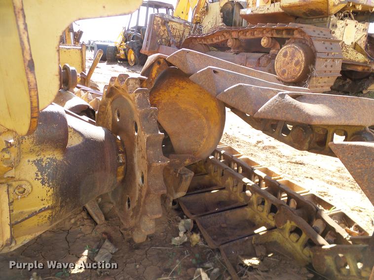 image for item DZ9758 Caterpillar D3 dozer