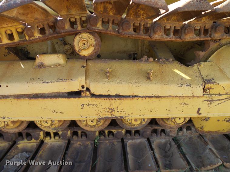 image for item DZ9758 Caterpillar D3 dozer