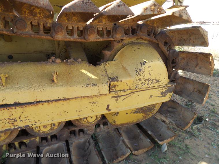 image for item DZ9758 Caterpillar D3 dozer