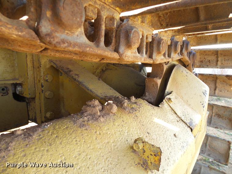 image for item DZ9758 Caterpillar D3 dozer