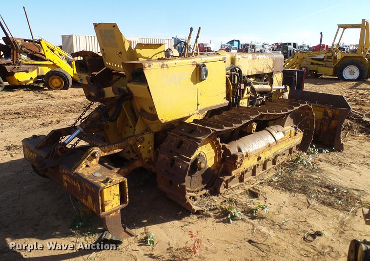 image for item DZ9762 Massey Ferguson 200 dozer